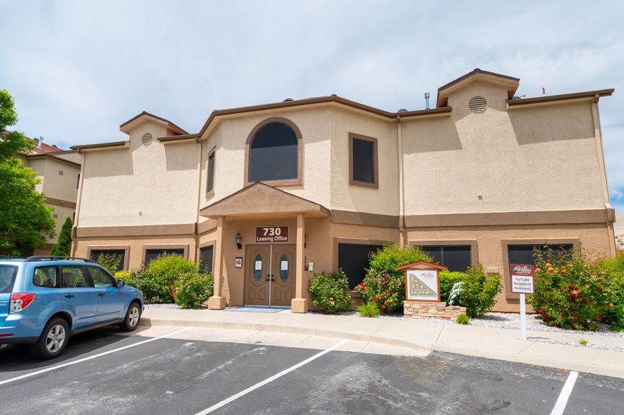 Villas at Dolphin Bay Apartments in Carson City NV